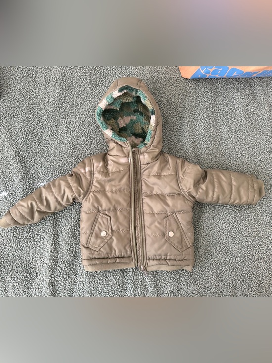 Tahari Other - Tahari Boy Olive Green Jacket